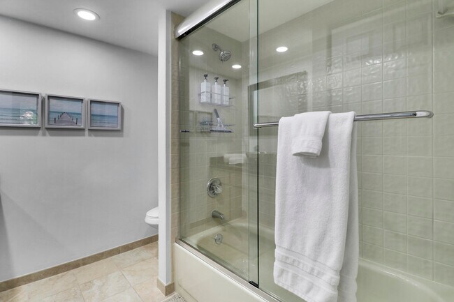Building Photo - 606 Brackenwood Cove
