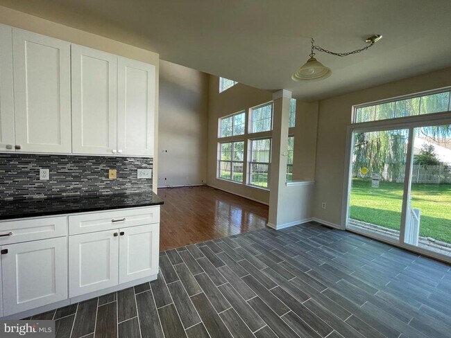 Building Photo - 106 Europa Blvd