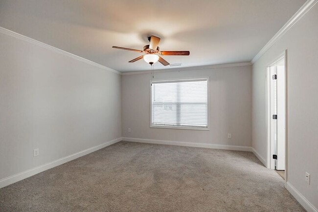 Building Photo - 80 Creek Haven Dr