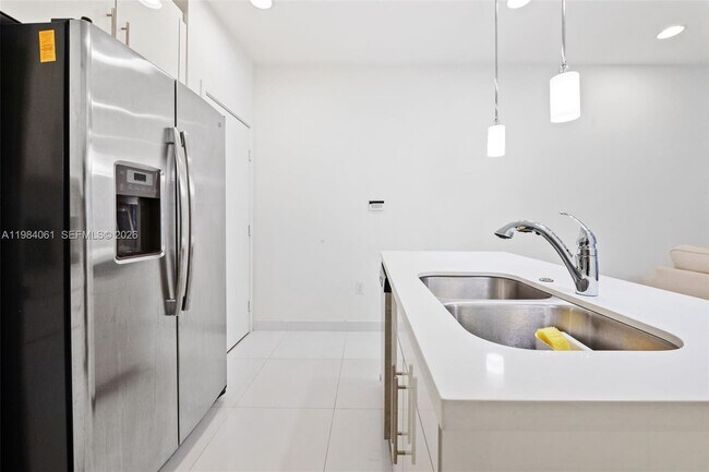 Building Photo - 2641 NE 212th Terrace