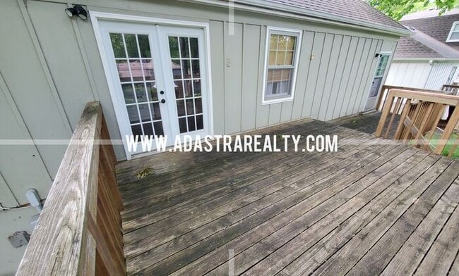 Building Photo - Beautiful Home in the Heart of Overland Pa...