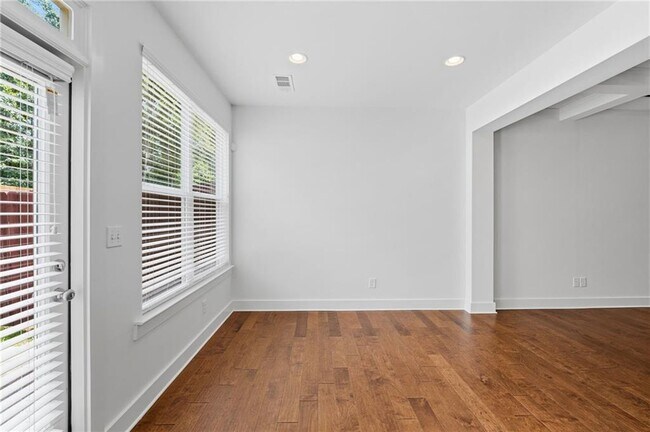 Building Photo - 5372 Brooklands Dr