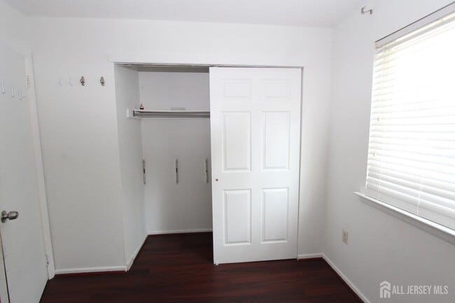 Building Photo - 8201 Tamarron Dr