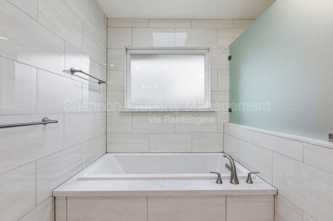 Building Photo - 2019 Brimberry St