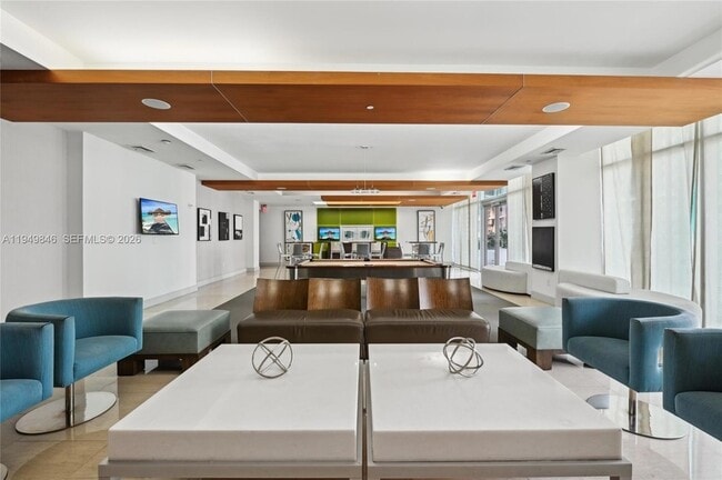 Building Photo - 55 SE 6th St