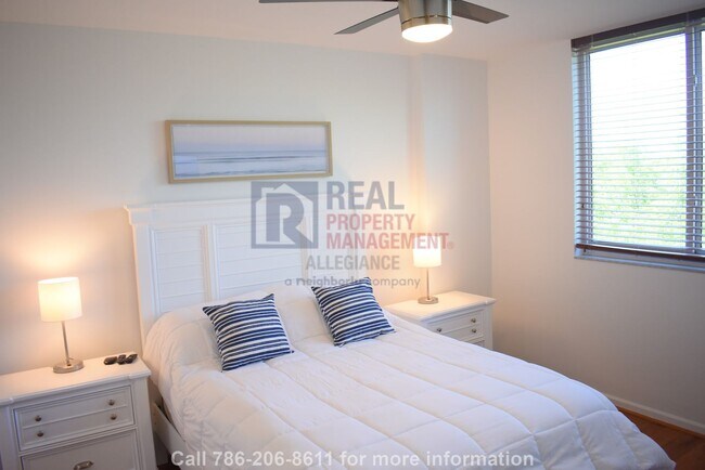 Building Photo - Modern 2BR/2BA Condo in Aventura – Furnish...