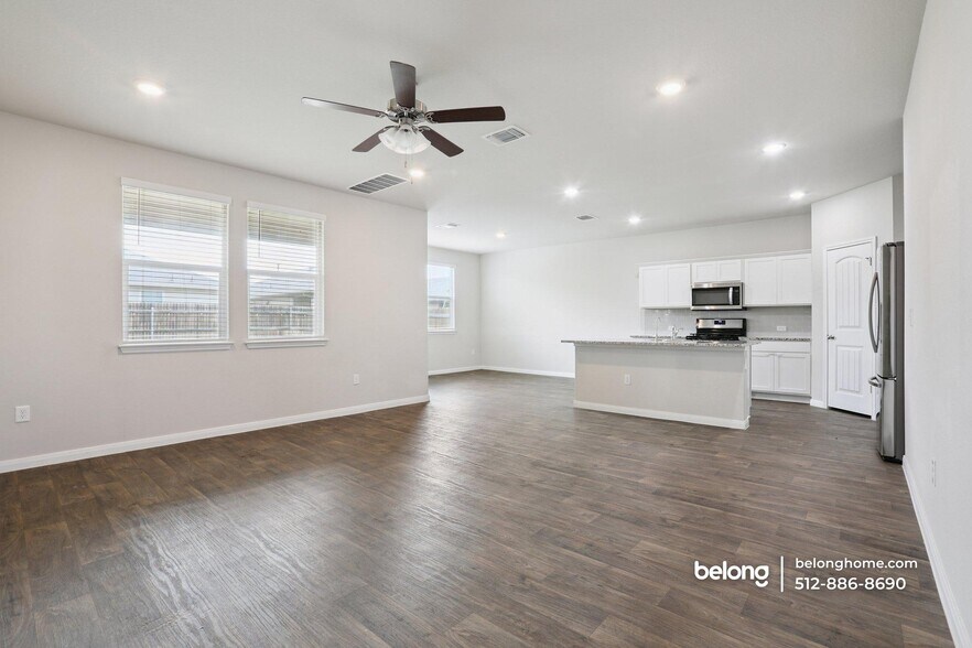 Building Photo - 2920 Maryanne Ln