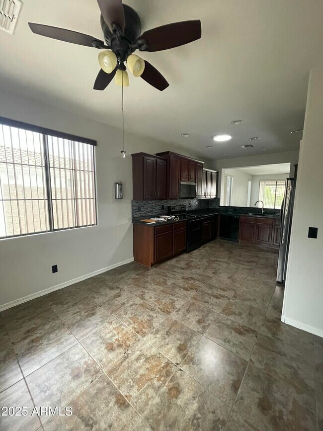 Building Photo - 3810 S Star Canyon Dr