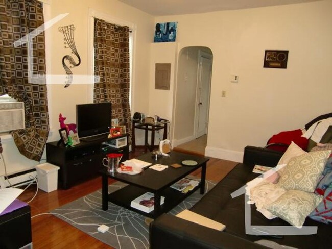 Building Photo - HOT Allston 1BR Listing!