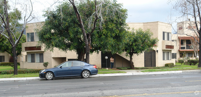 Building Photo - Canyon Terrace Apartments