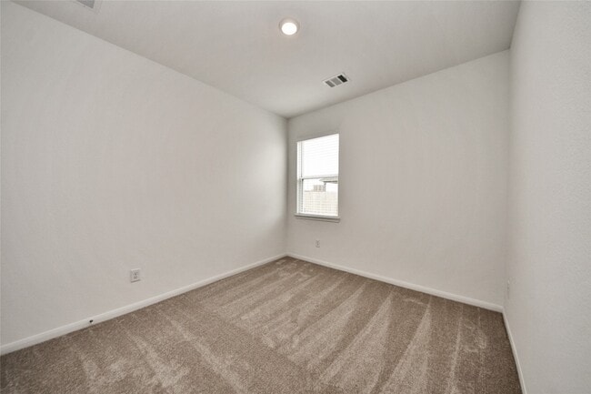 Building Photo - 18010 Whitetail Run Ln