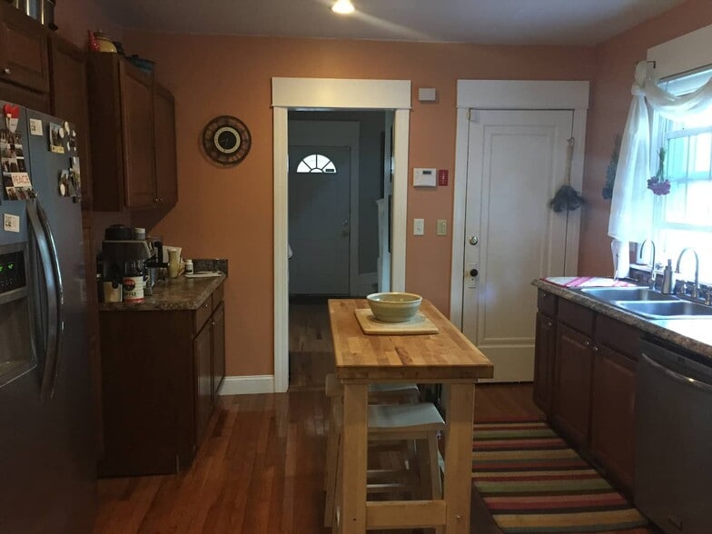 Building Photo - 109 Ridgewood Ave