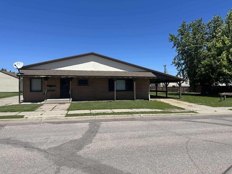 Near Downtown - 133 W Sorenson Ave