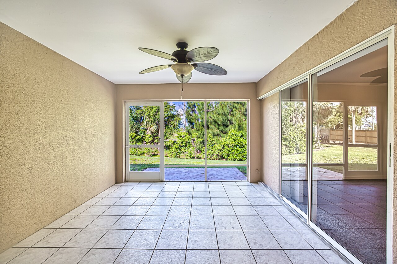 Building Photo - 16840 Sanibel Sunset Ct