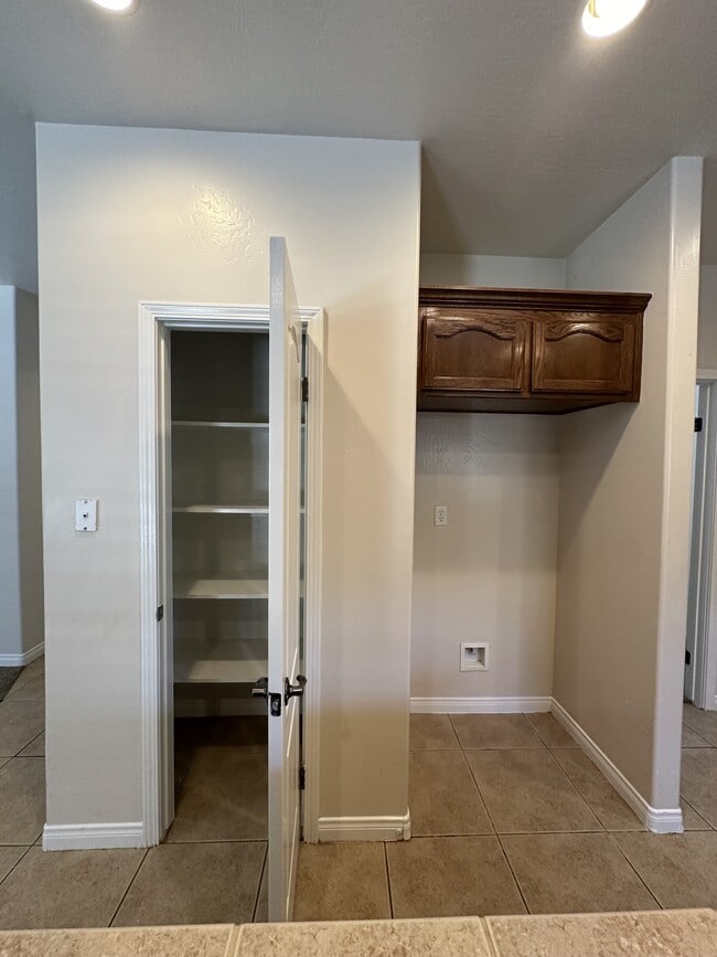 Building Photo - 229 Villa Elegante Dr