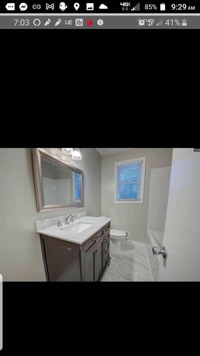 Building Photo - 2100 Twin Lakes Rd