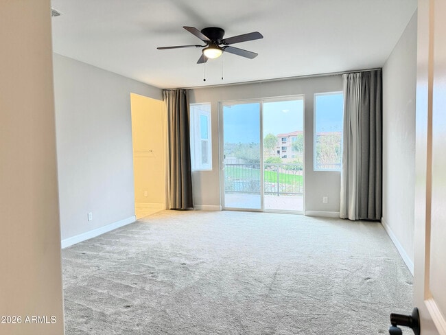 Building Photo - 1732 W Myrna Ln