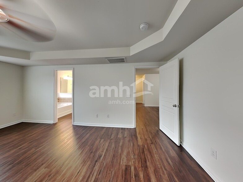 Building Photo - 1505 Ridge Haven Rd