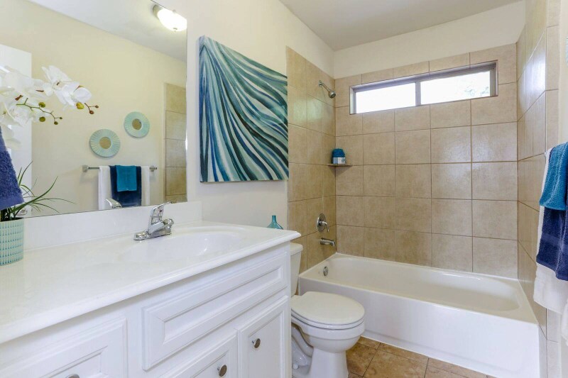 Building Photo - 3803 Hardy St