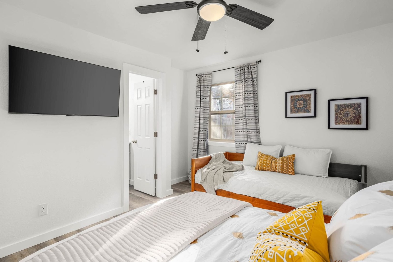 Building Photo - 1 Iris Way