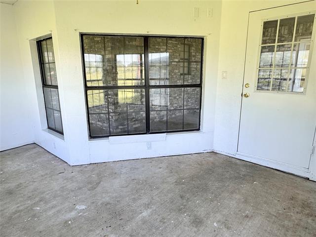 Building Photo - 1726 FM 2048