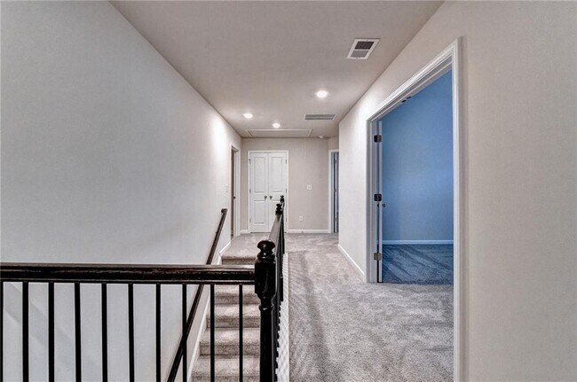 Building Photo - 354 Paxton LN