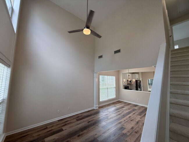 Building Photo - 3404 Laurenhurst Ln