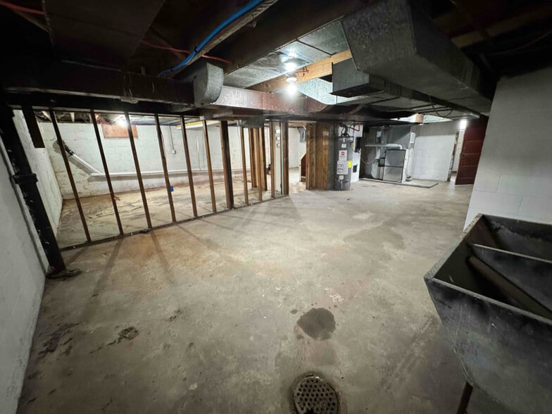 Building Photo - 3315 Webber St