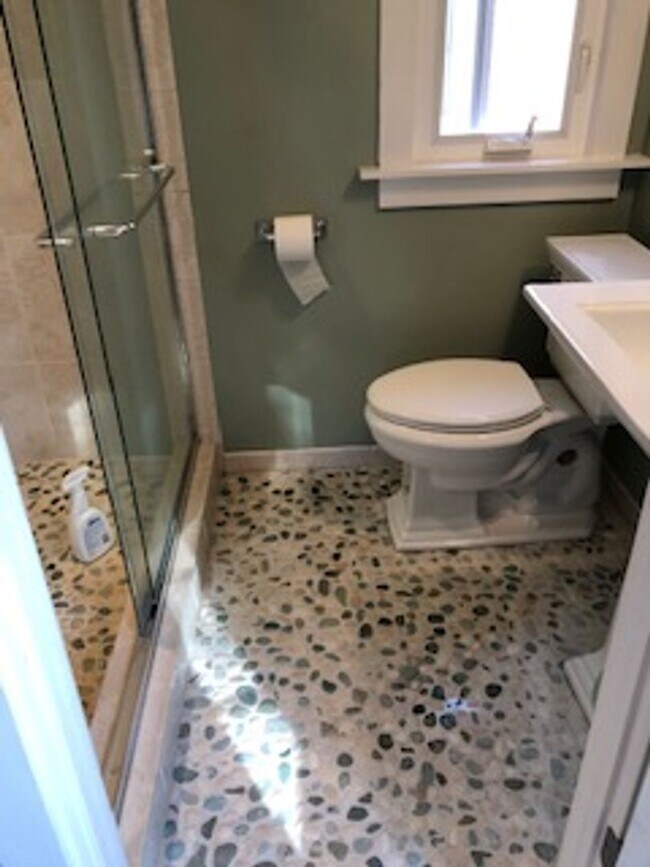 Building Photo - Waterfront Three Bedroom Two and a Half Bath