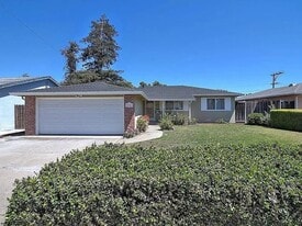 Building Photo - 39262 Sundale Dr