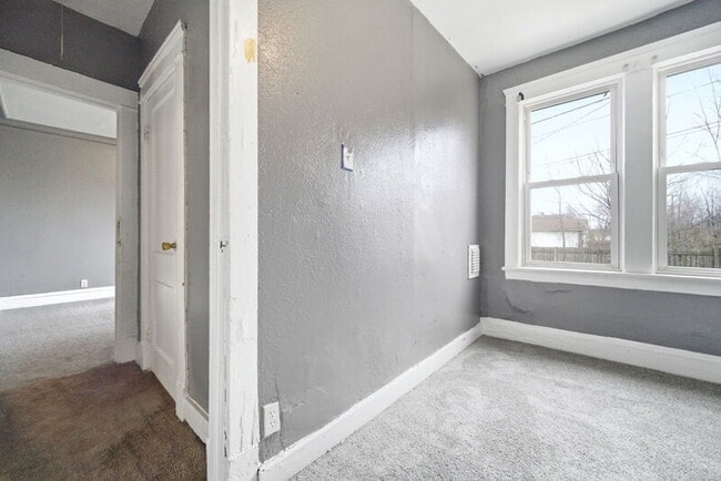 Building Photo - 3691 E 116th St