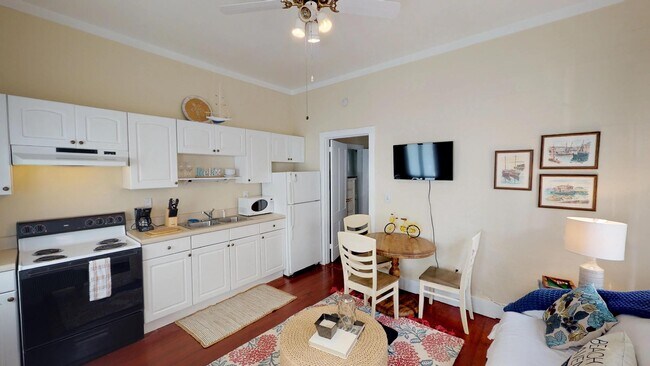 Building Photo - 12 Months Lease - 1 Bedroom, 1 Bathroom ap...