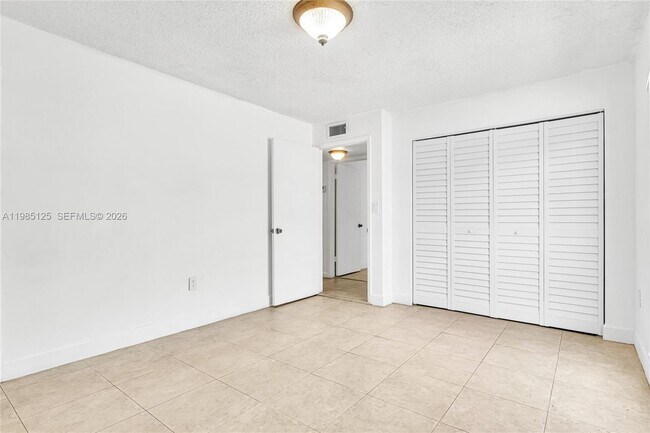 Building Photo - 7201 Miami Lakes Dr