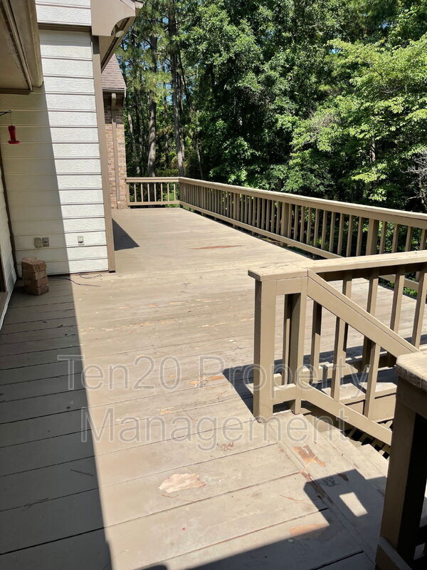 Building Photo - 1544 Glencoe Dr