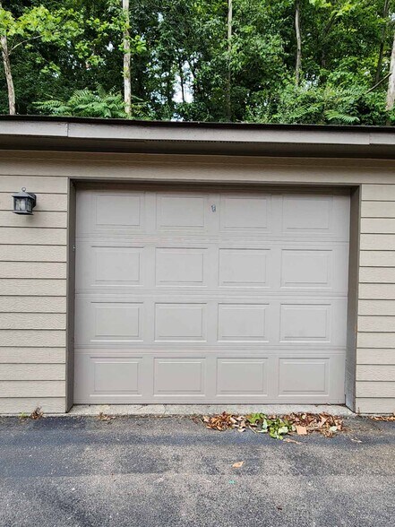 Building Photo - 10555 Montgomery Rd
