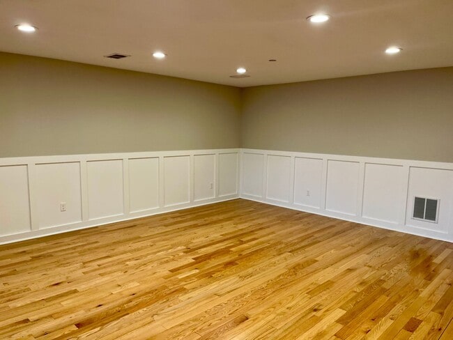 Building Photo - 41 Dexter Rd