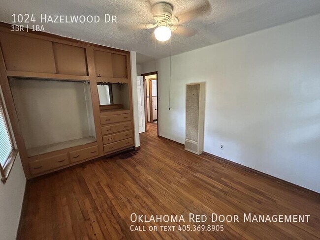 Building Photo - 1024 Hazelwood Dr