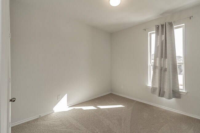 Building Photo - "Beautiful 3-Bedroom 2-Bath Oasis in Forney, TX: Spacious Living!"