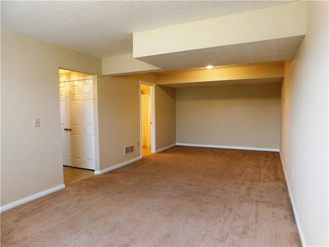 Building Photo - 1206 Carthage Dr