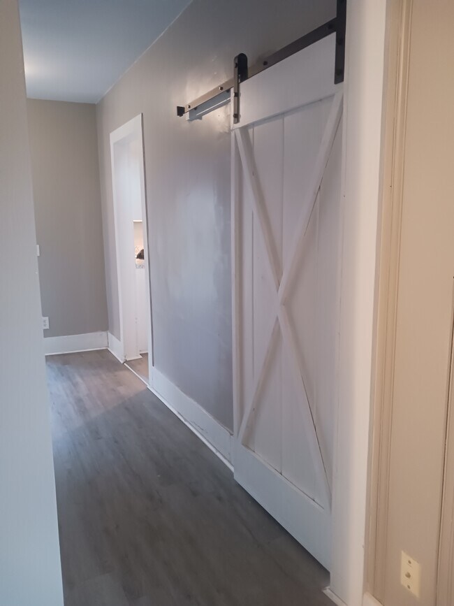 Building Photo - 653 Vine St