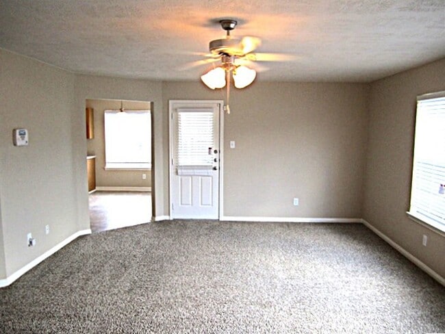 Building Photo - 1018 Redcrest Springs Ct