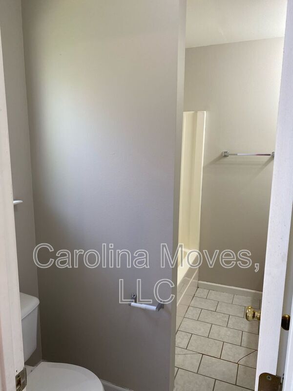 Building Photo - 1805 Country Apple Ct