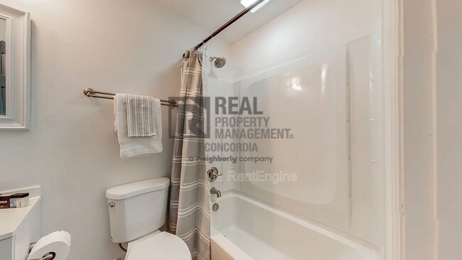 Building Photo - 112 High St