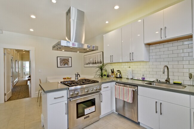 Building Photo - 2130 Mason St