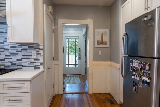 Building Photo - 58 Bromfield St