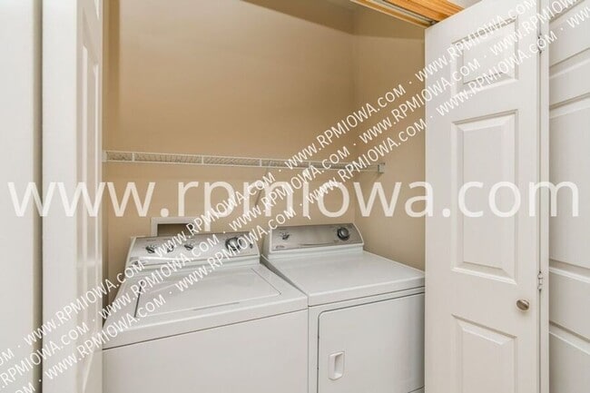 Building Photo - 1845 SW White Birch Cir