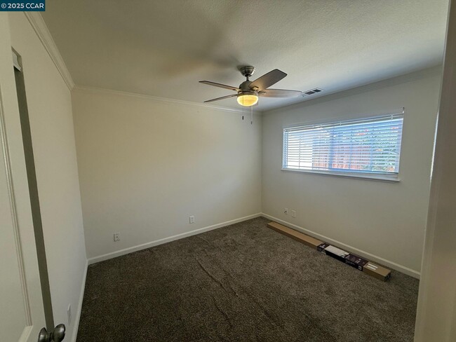 Building Photo - 1049 Miranda Way