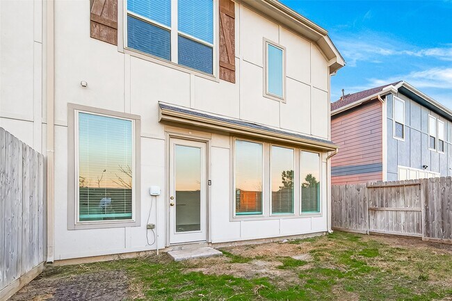 Building Photo - 5703 Foggy Vine Ct