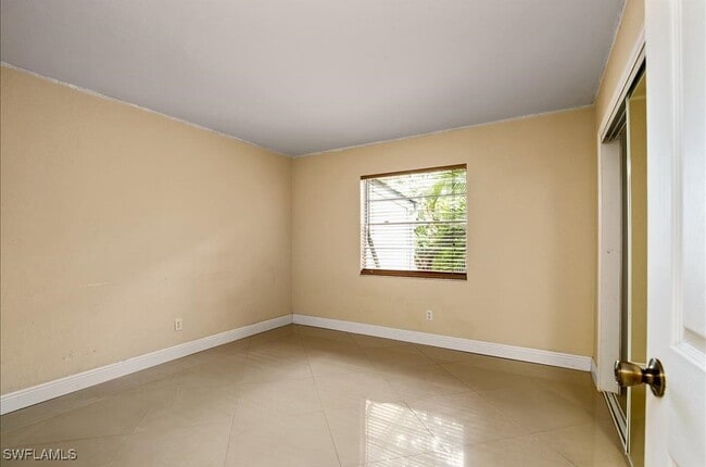 Building Photo - 4300 Gulfstream Dr