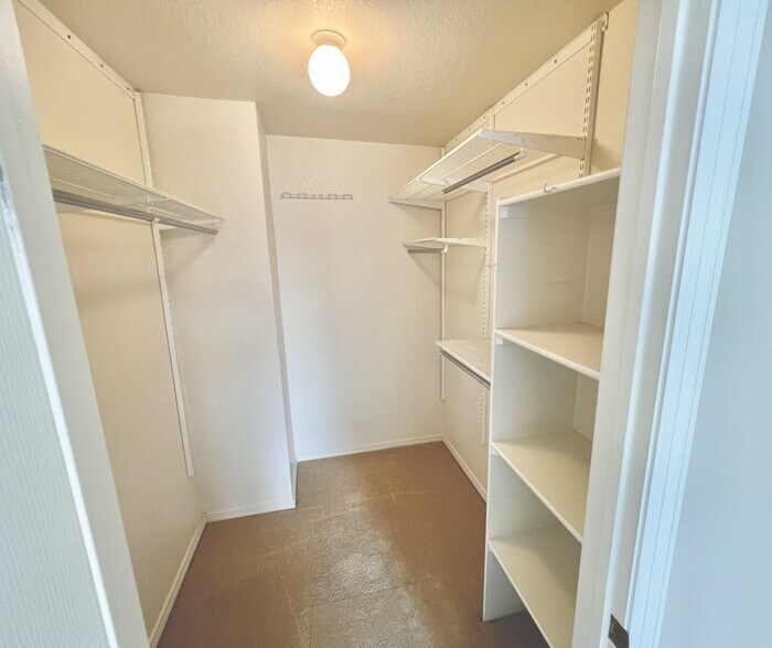 Building Photo - 6502 Silver Mesa Dr